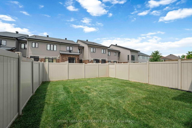 424 Cooks Mill Crescent