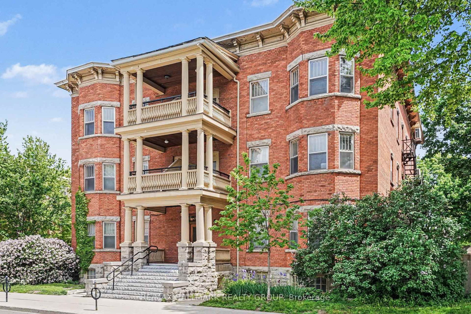 413 Elgin Street, Unit 4