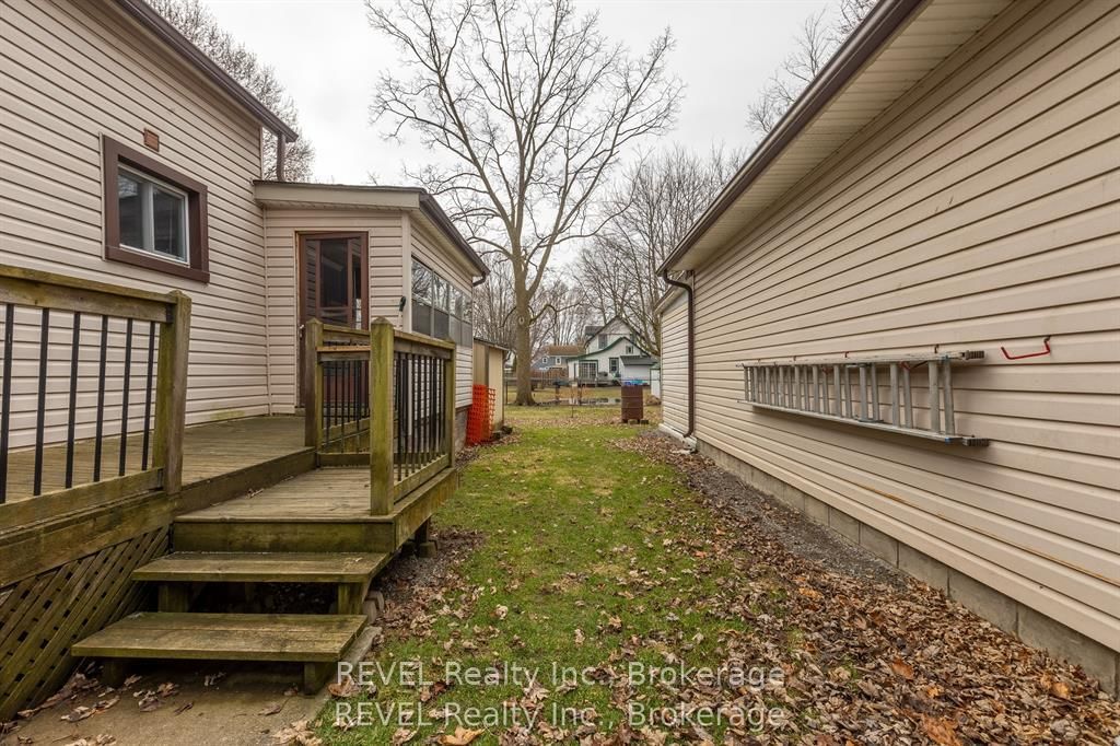 92-94 Kent Street • Port Colborne, ON photo 45