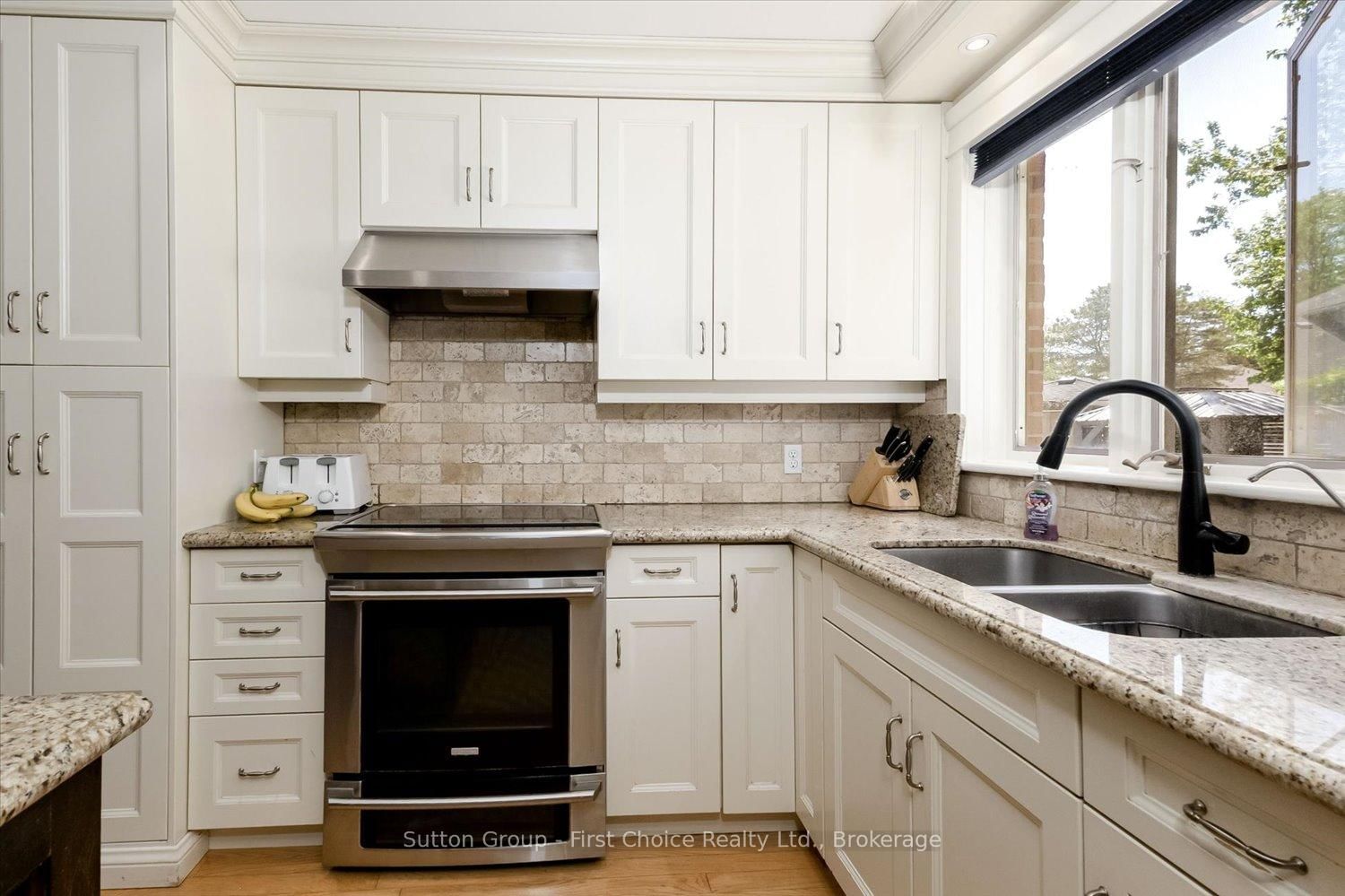 409 Mornington Street • Stratford, ON photo 11