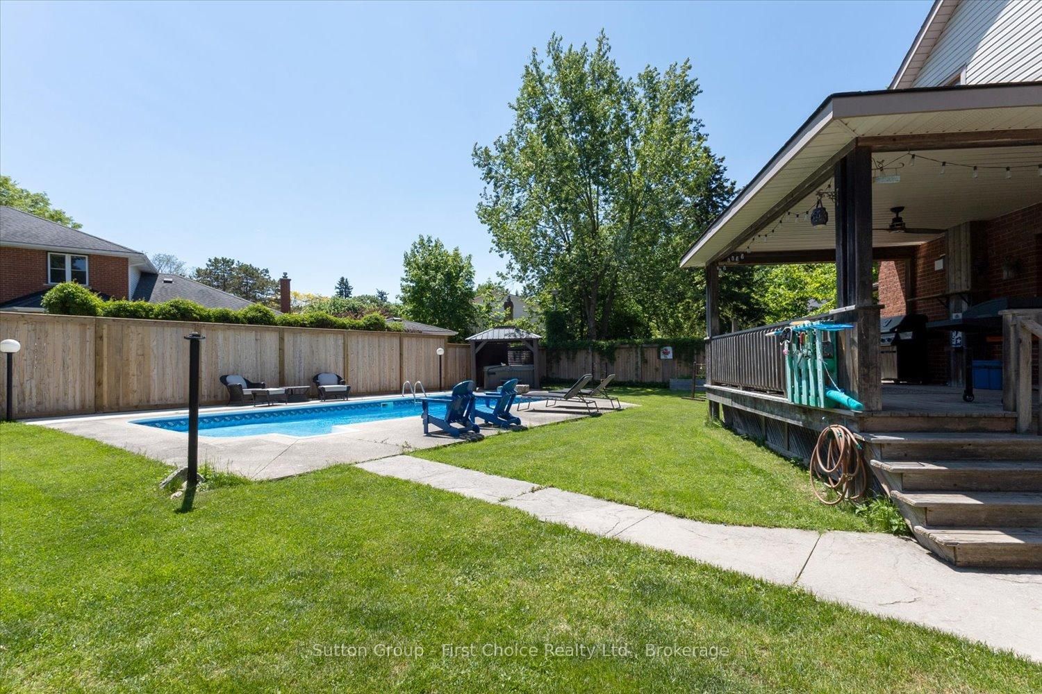 409 Mornington Street • Stratford, ON photo 39