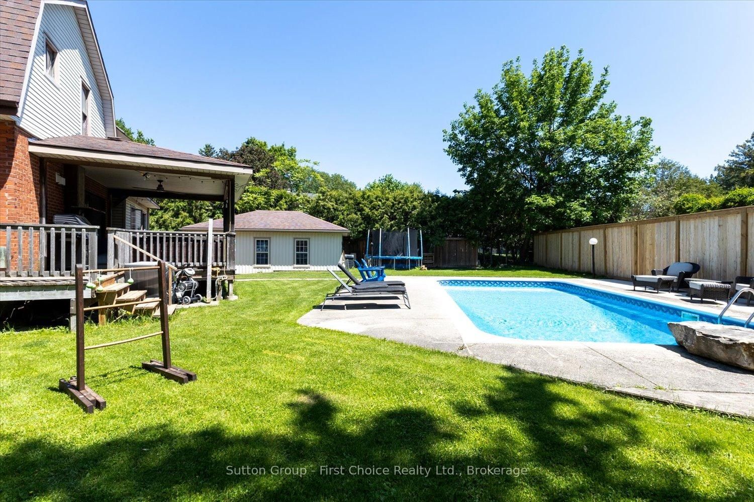 409 Mornington Street • Stratford, ON photo 42