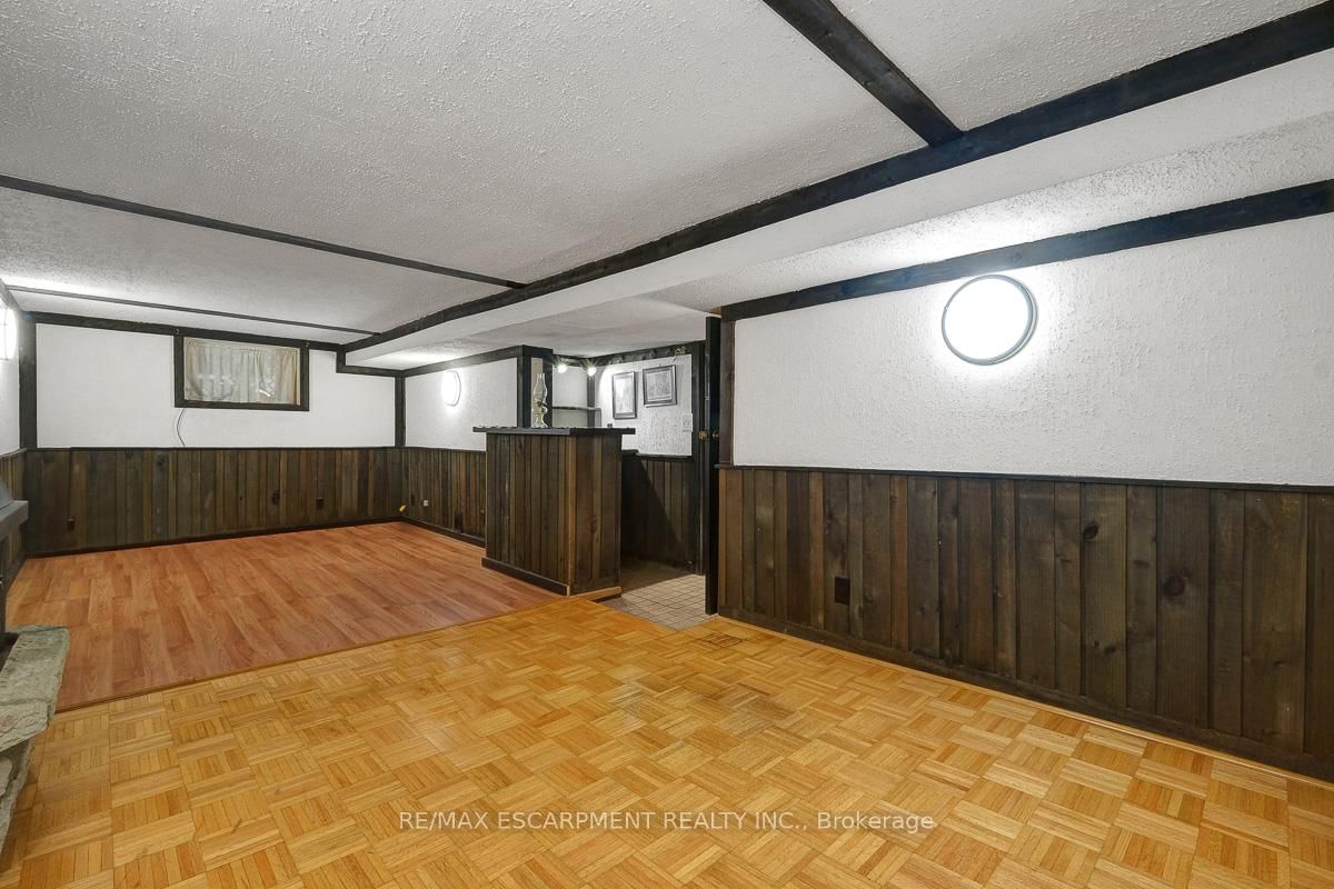 14 Niagara Street • Hamilton, ON photo 41