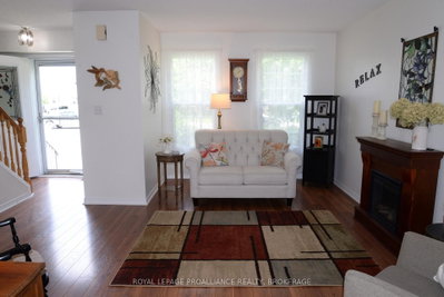 964 Uxbridge Crescent • Kingston, ON photo 5