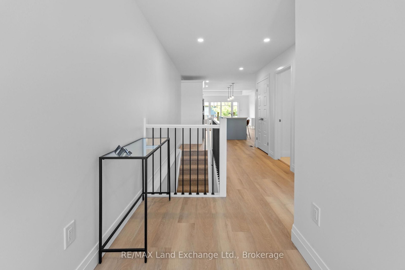 98 Eagle Court • Saugeen Shores, ON photo 8