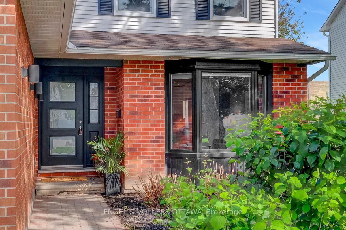 6138 Vineyard Drive