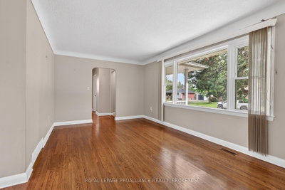 32 Lennox Street • Kingston, ON photo 6
