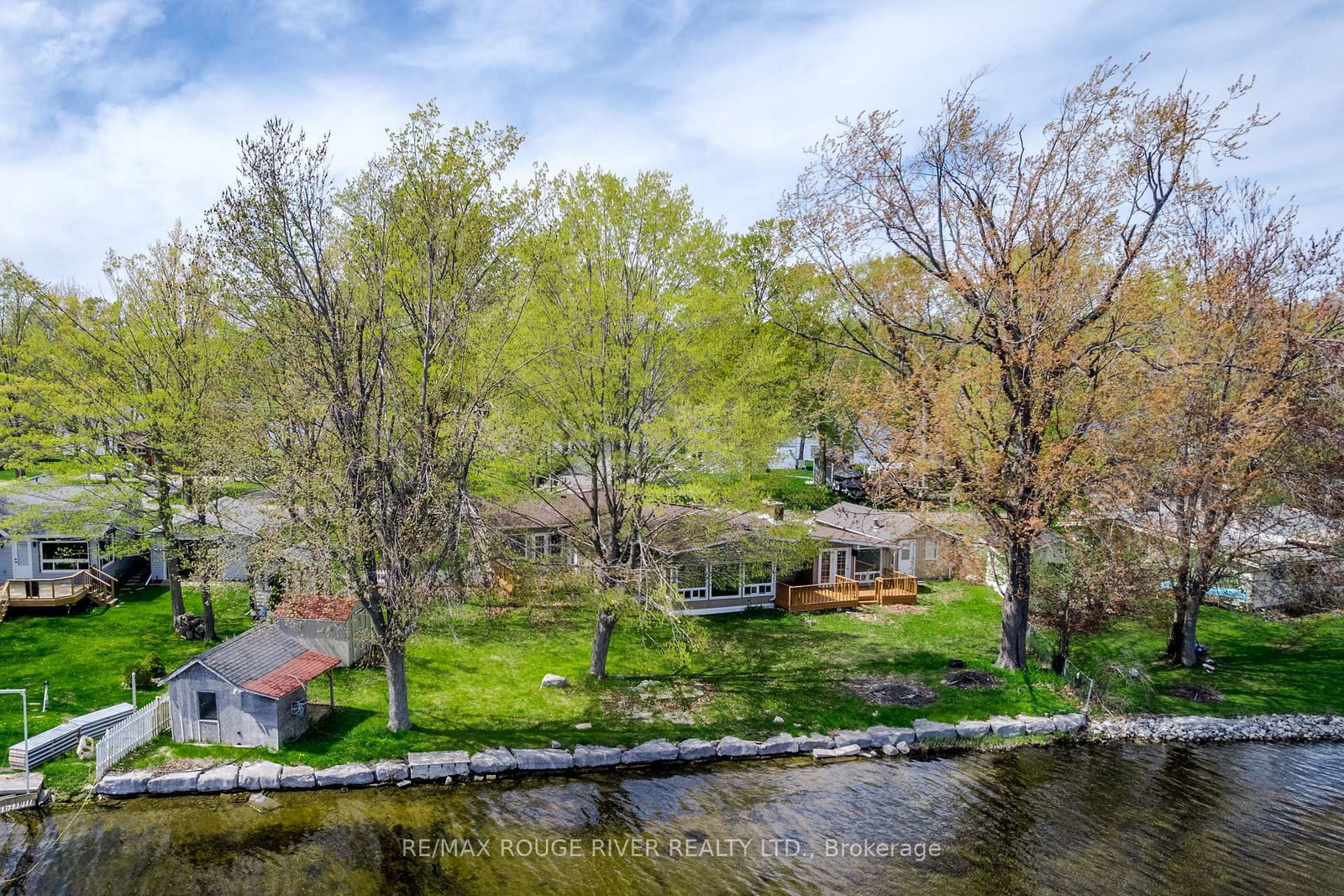 30 Edgewater, Selwyn, Ontario K0L 1T0