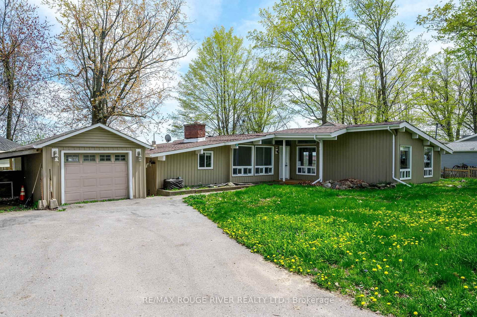 30 Edgewater Drive • Selwyn, ON photo 4