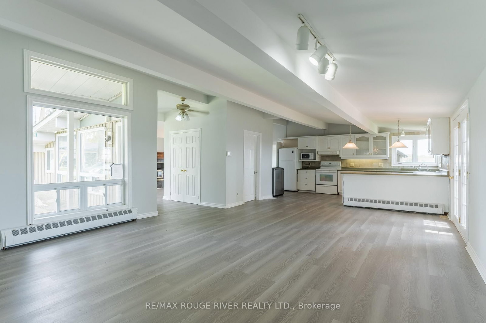 30 Edgewater Drive • Selwyn, ON photo 5