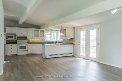 30 Edgewater Drive • Selwyn, ON photo 6