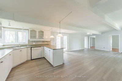 30 Edgewater Drive • Selwyn, ON photo 8