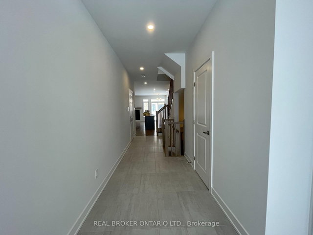 882 Solarium Avenue
