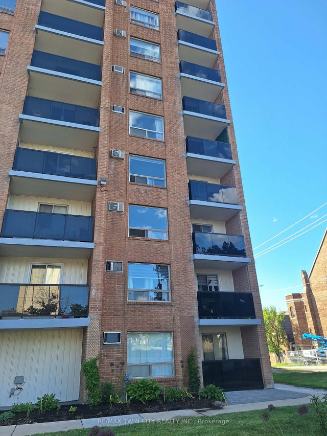 502 - 64 Benton Street