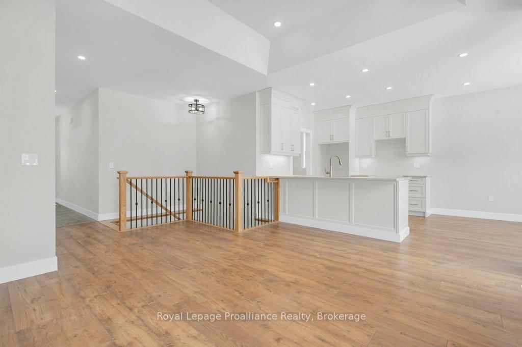 8 Dunmor Street • Stirling, ON photo 12