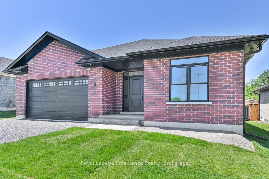 8 Dunmor Street • Stirling, ON photo 3