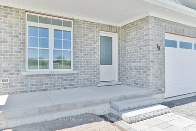 10 Dunmor Street • Stirling, ON photo 4