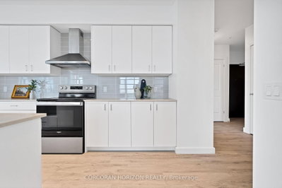 Unit 1702 — 50 Grand Avenue S — photo 4