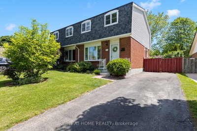 22 Vincent Crescent • London South, ON photo 2