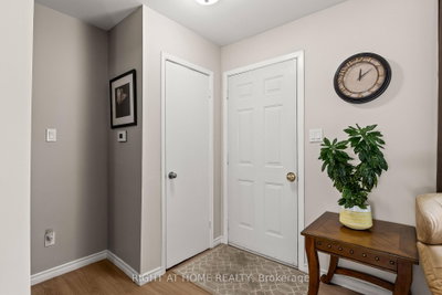 22 Vincent Crescent • London South, ON photo 4