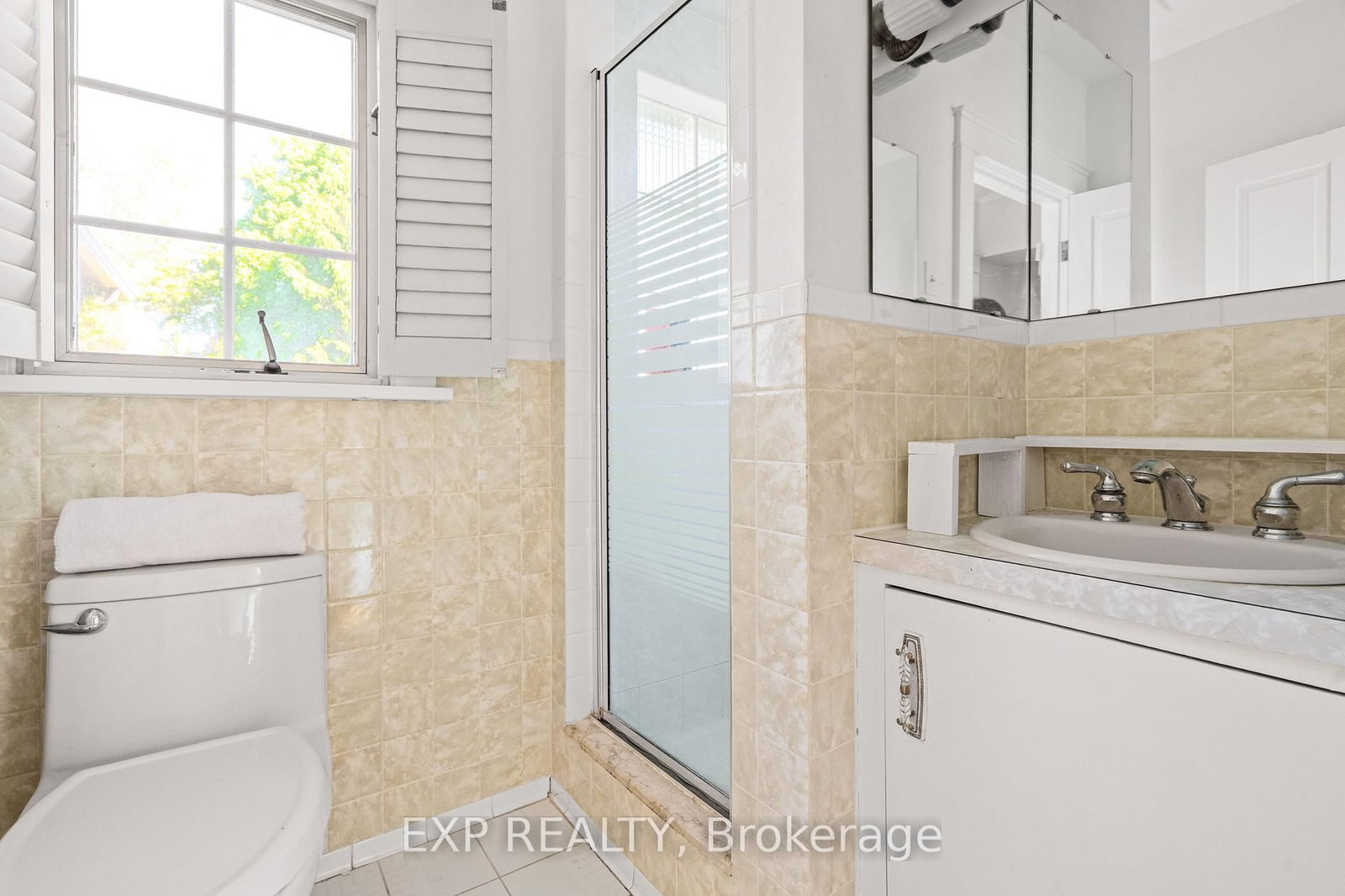15 Trafalgar Street • St. Catharines, ON photo 36