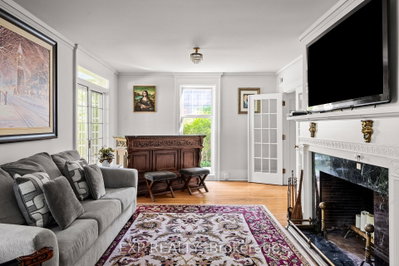 15 Trafalgar Street • St. Catharines, ON photo 8