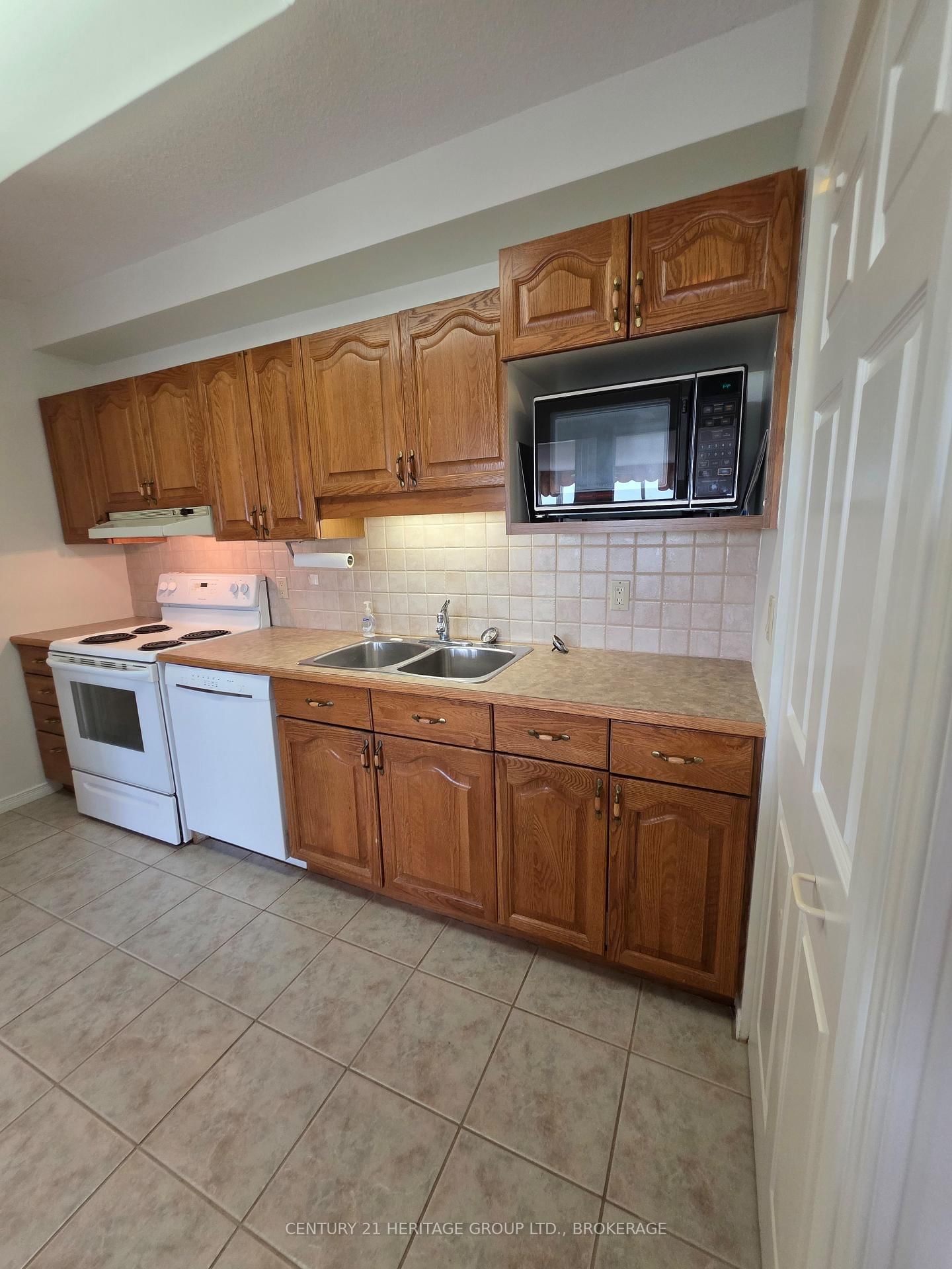 1000 King Street W • #1202 • Kingston, ON photo 19