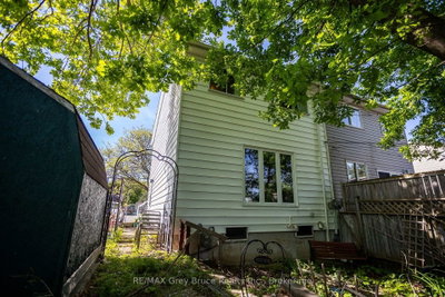 1068 11th Street E • Owen Sound, ON photo 2