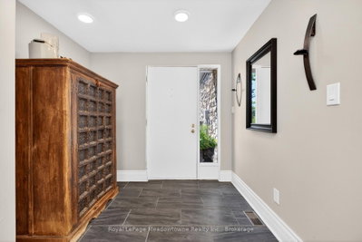 8122 Eramosa Garafraxa Townline — photo 3