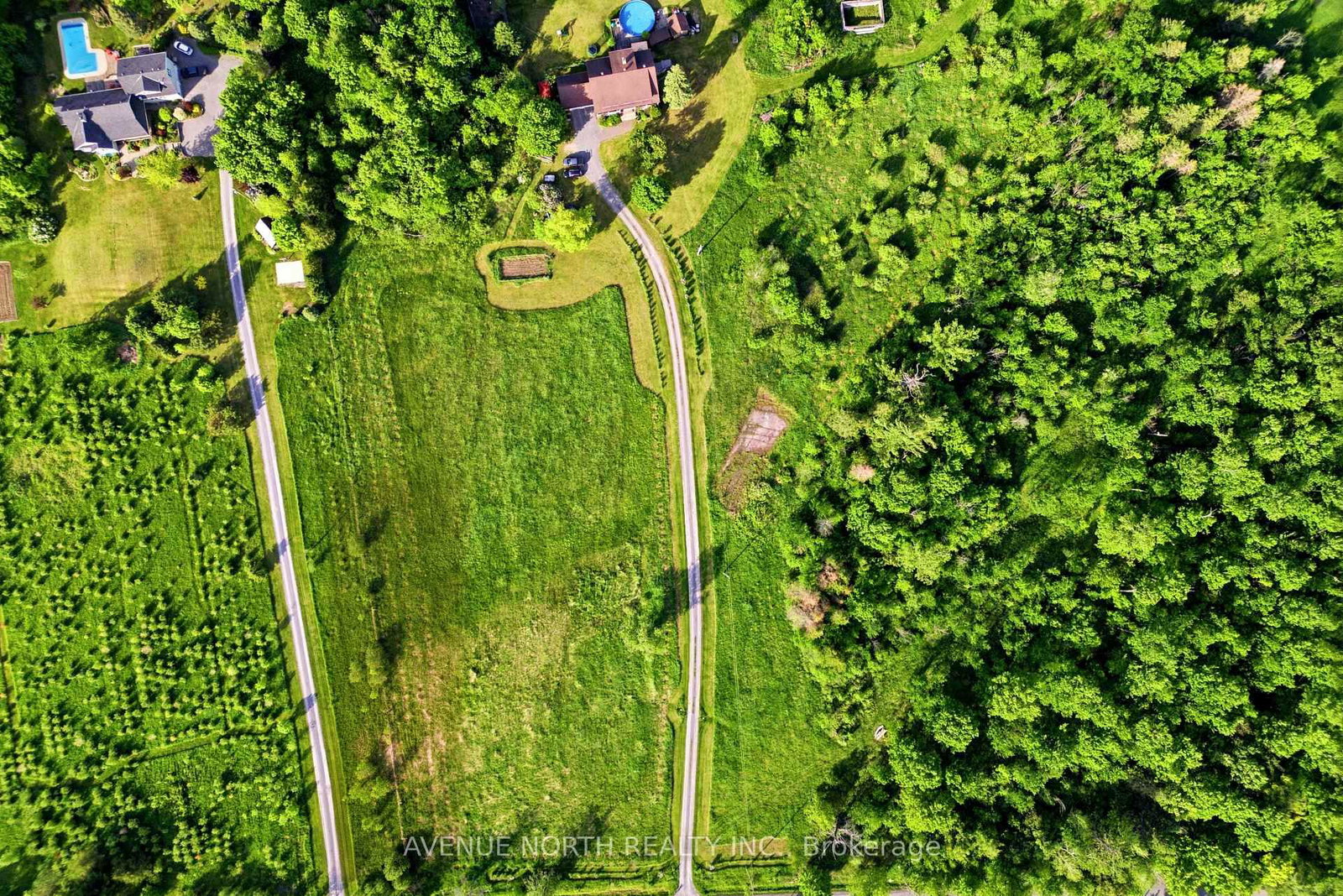 4446 STONECREST Road • Ottawa, ON photo 2