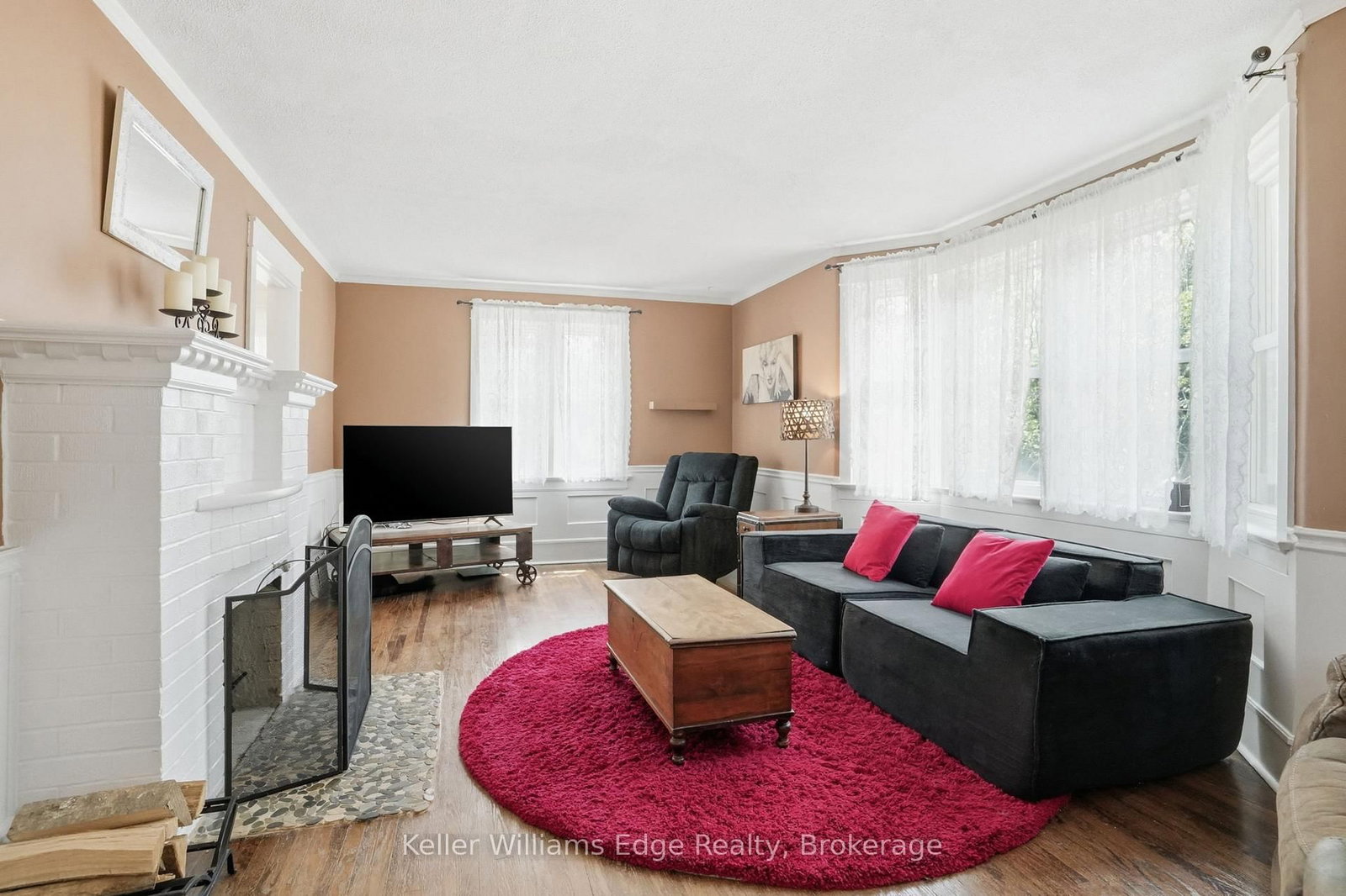 Listing Image 6
