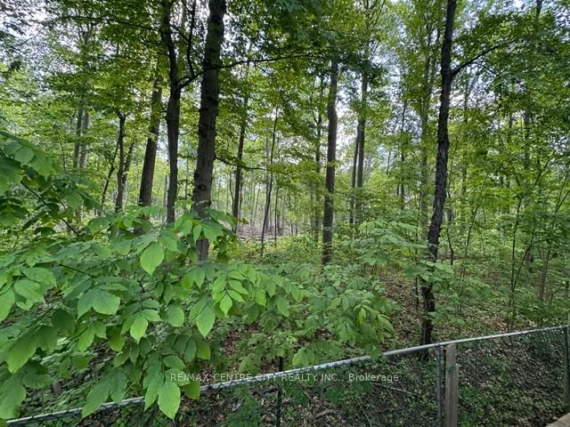 22790 Amiens Road • #37 • Middlesex Centre, ON photo 18