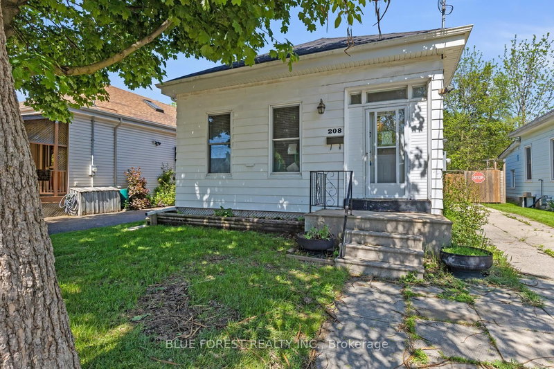 208 Maitland Street