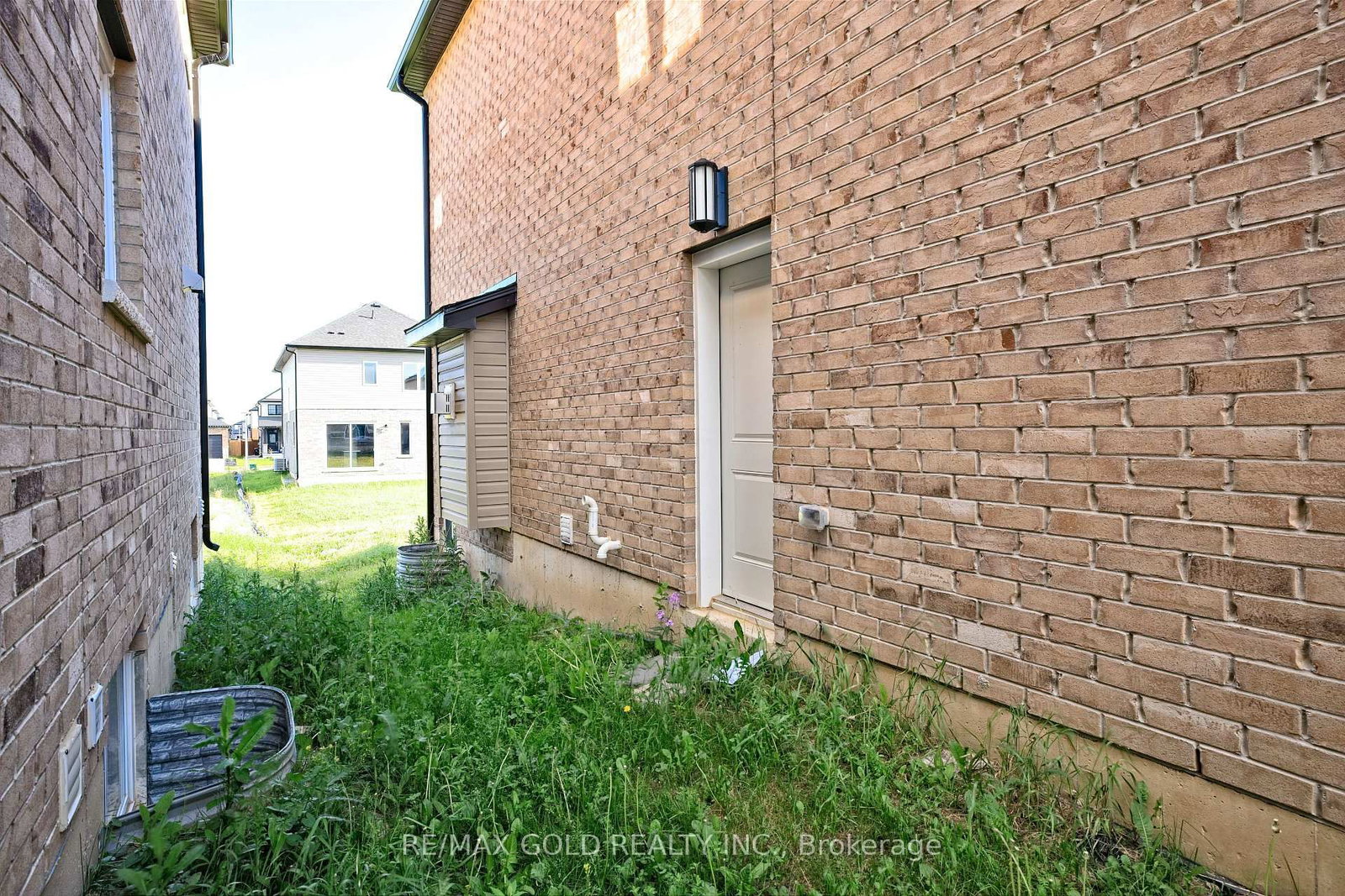 2606 Bateman Trail, London South — photo 46