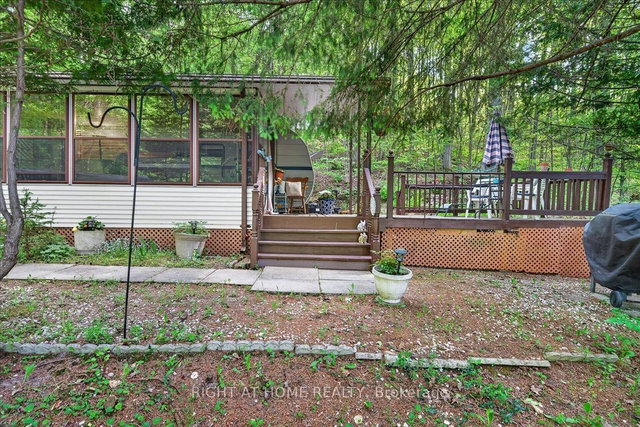 201 - 142571 35 Road
