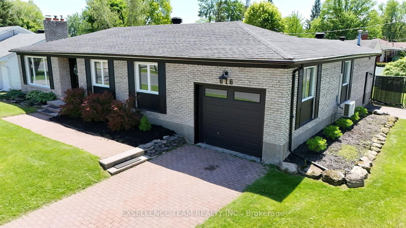 616 Surgenor Street W