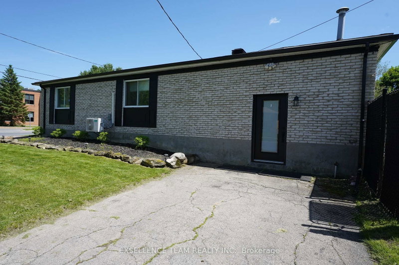 616 Surgenor Street W