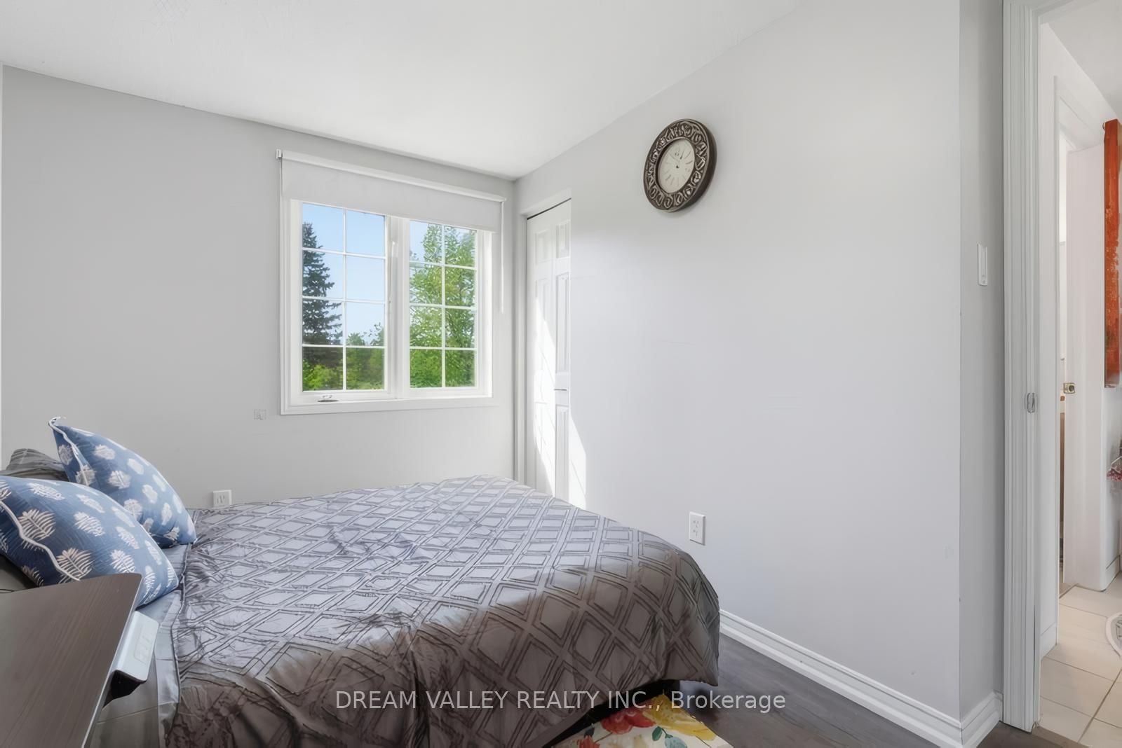54 Bailey Avenue • Guelph, ON photo 18
