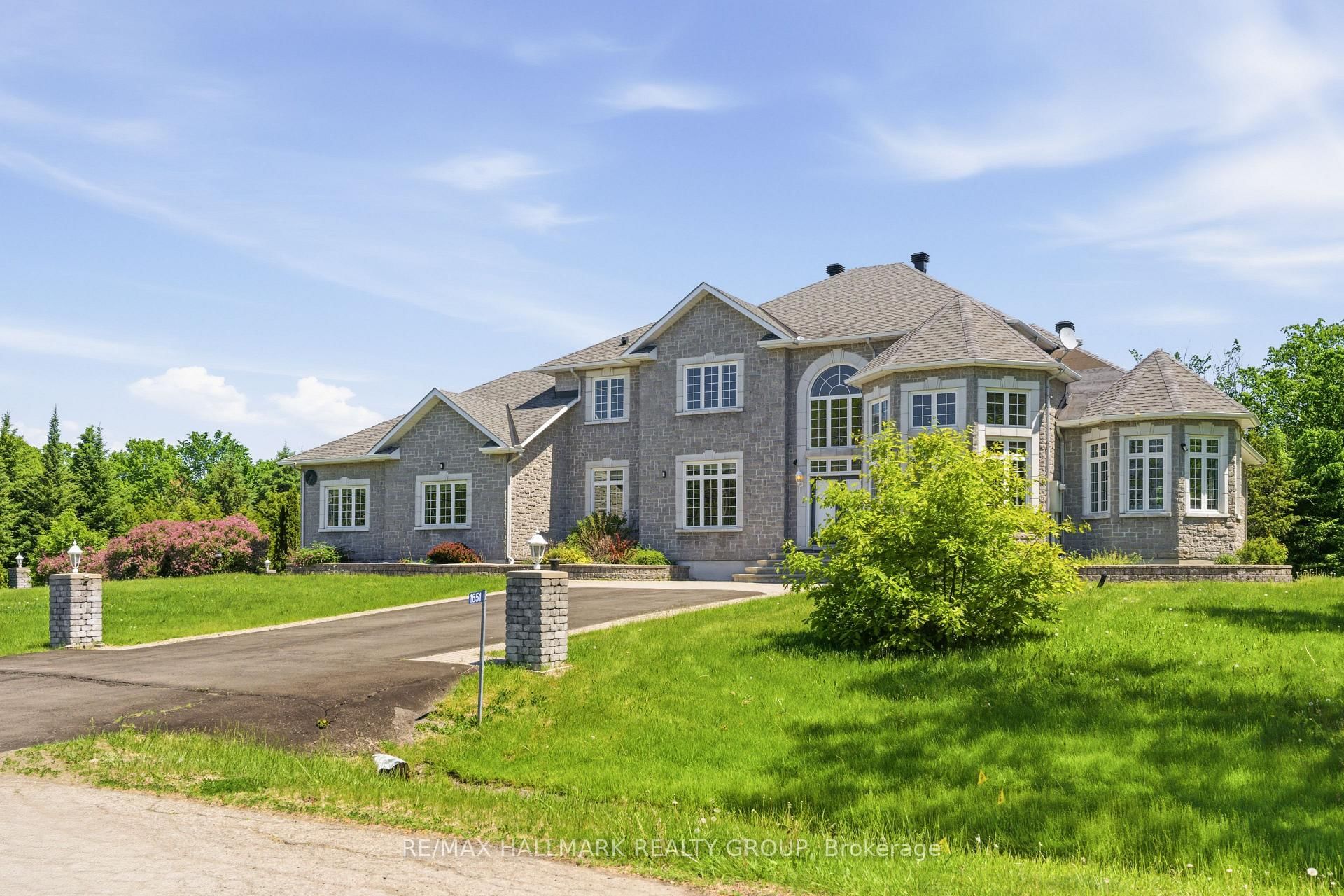 1651 Marronier Court, Ottawa, ON
