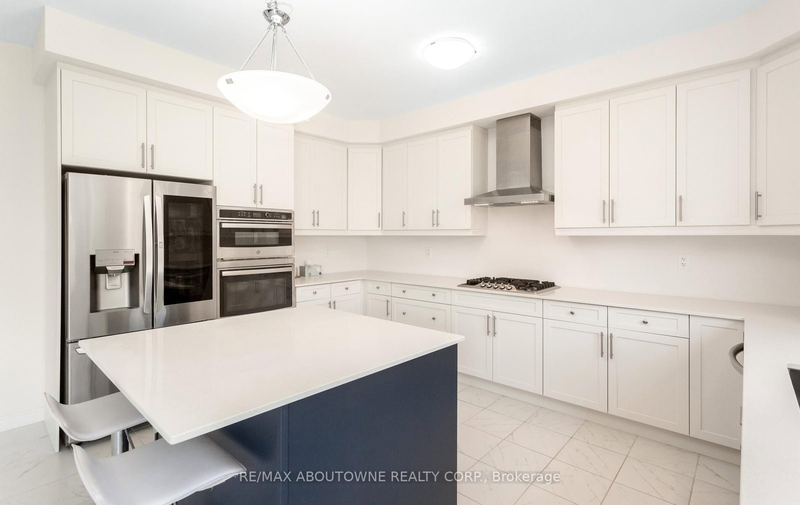 10 Mcgovern Lane • Brant, ON photo 13