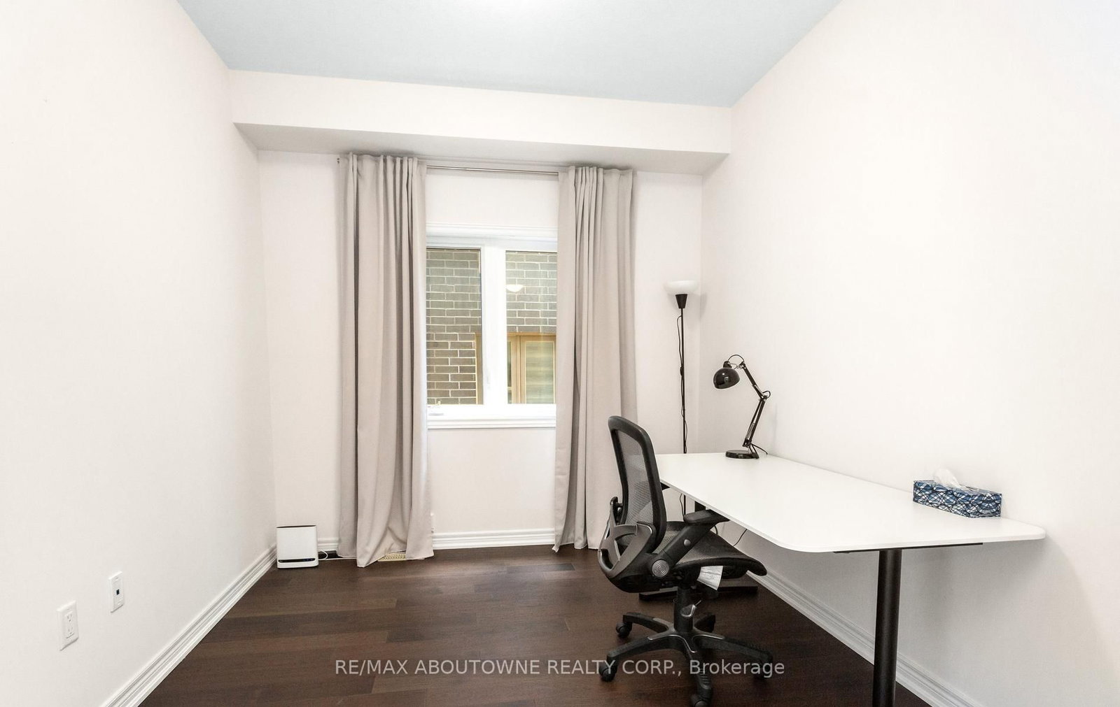 10 Mcgovern Lane • Brant, ON photo 18