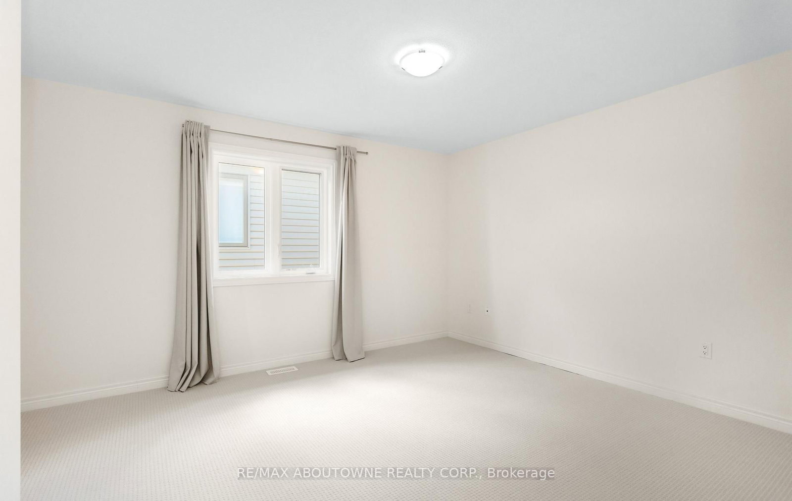 10 Mcgovern Lane • Brant, ON photo 34