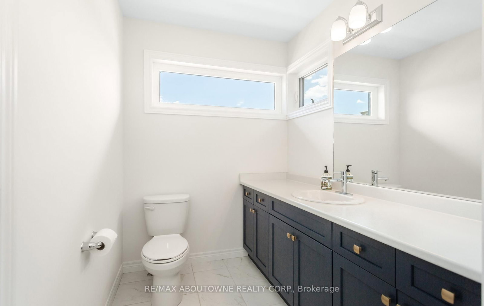 10 Mcgovern Lane • Brant, ON photo 36