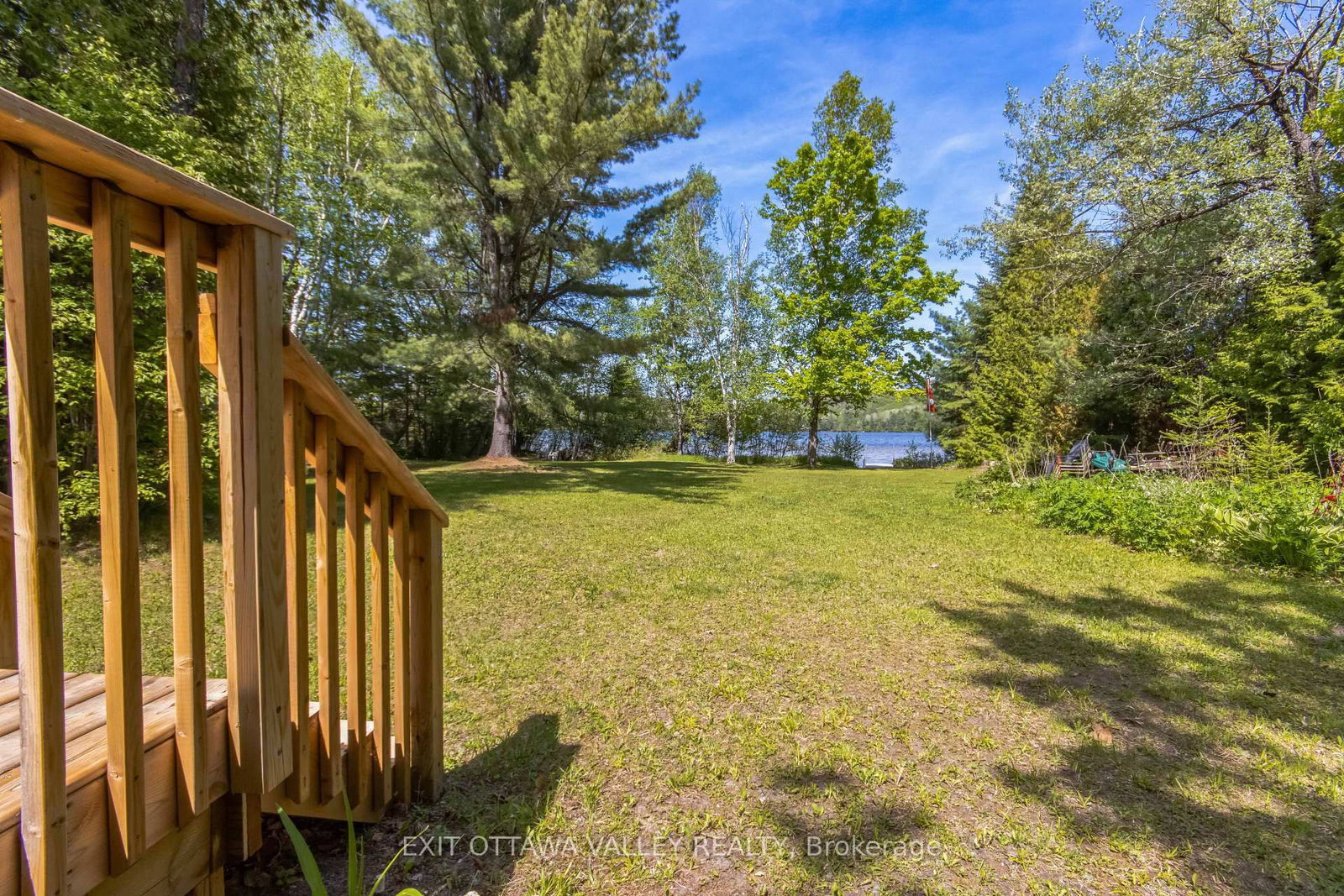 112 Arbor Vitae Road • Barry's Bay, ON photo 4