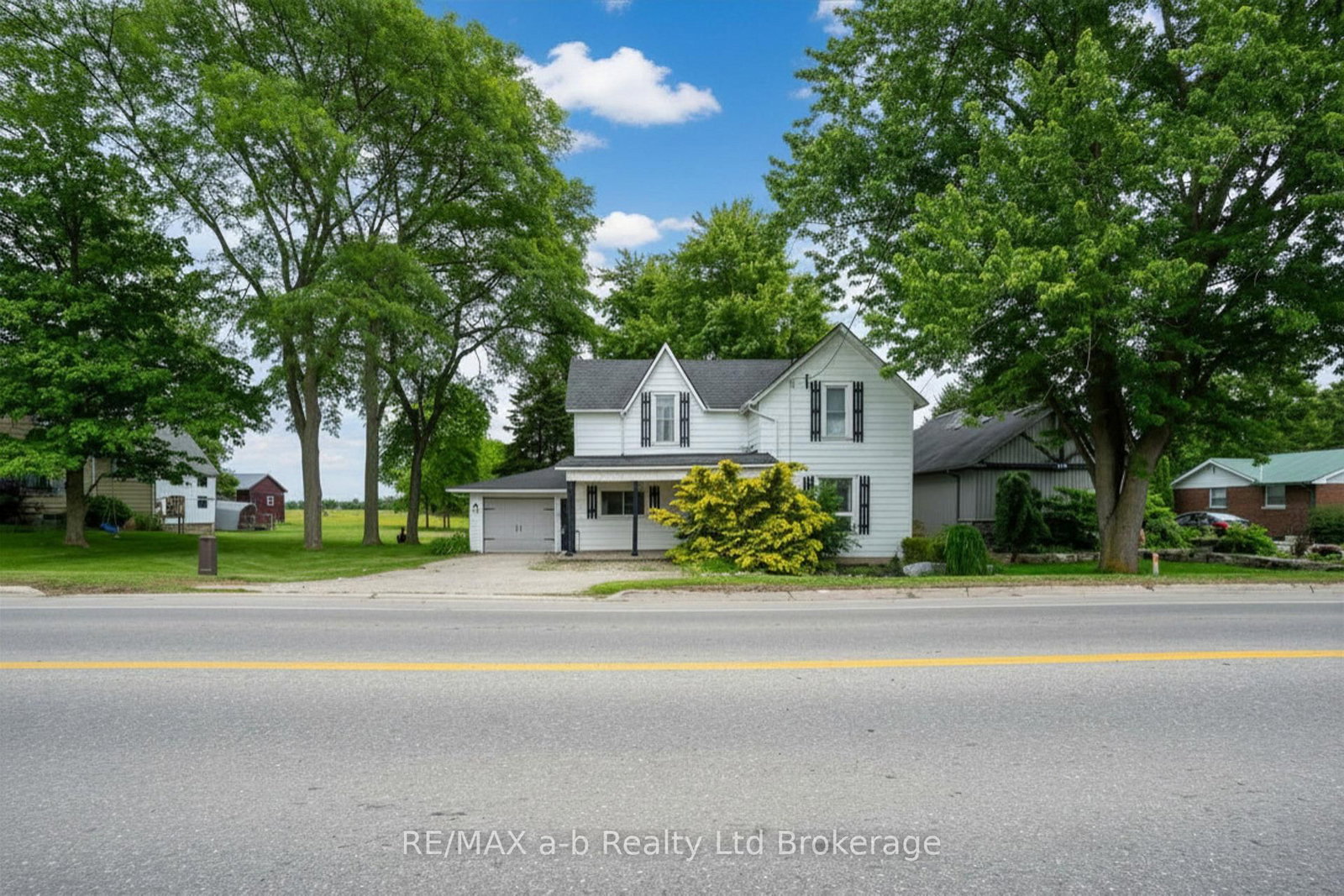 80 N STOVER Street • Norwich, ON photo 4