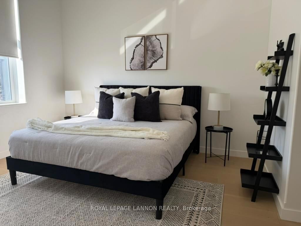 96 HIGH Street N, Unit 3210