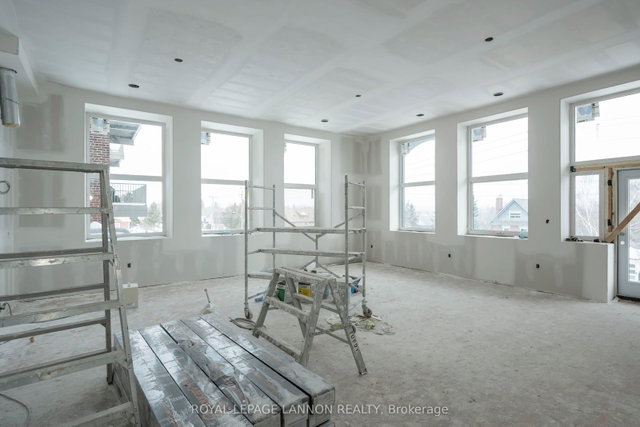 3201 - 96 HIGH Street N
