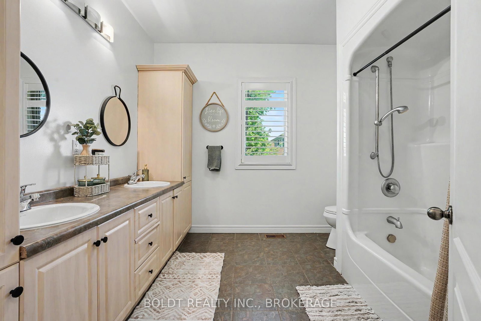 1504 Upper Sherman Avenue • Hamilton, ON photo 23