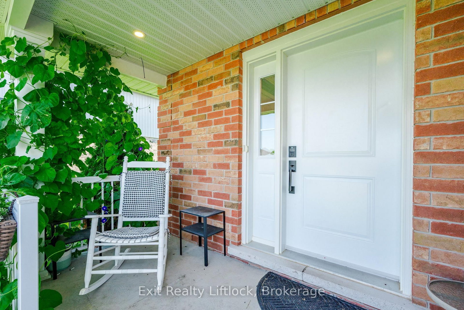 11 Darrell Drain Crescent • Asphodel-Norwood, ON photo 4