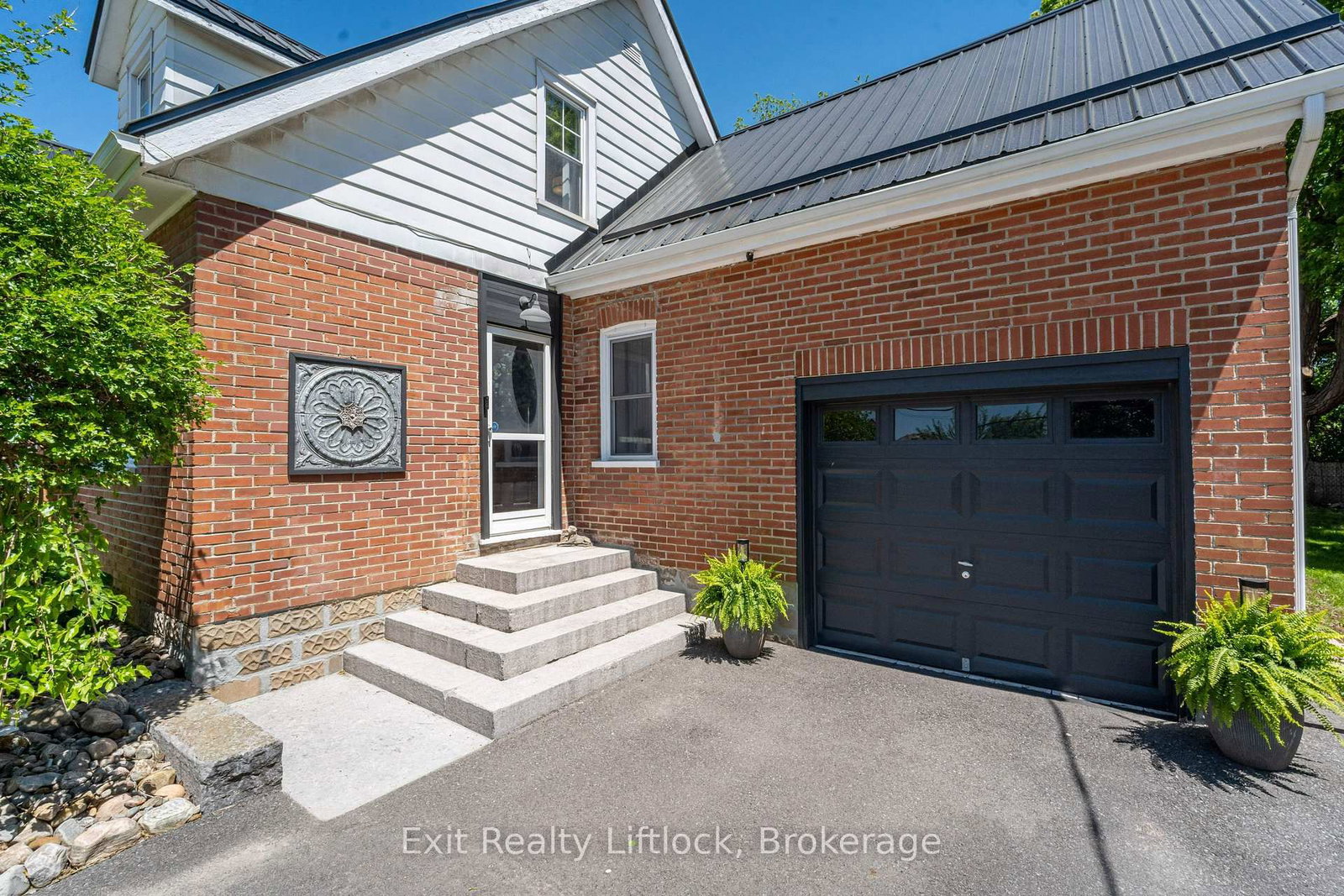 52 Forsyth Street • Limoges, ON photo 39